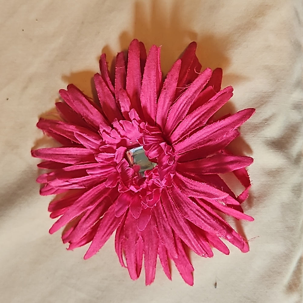 Pink flower hair clip